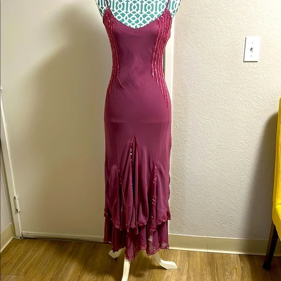 Arden B Purple Ruffled Tiered Bodycon Midi Dress - Picture 1 of 6